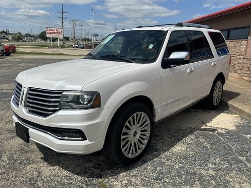 Used 2017 Lincoln Navigator Reserve RWD image 5