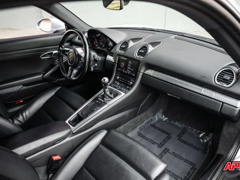 Used 2017 Porsche 718 Cayman RWD image 22
