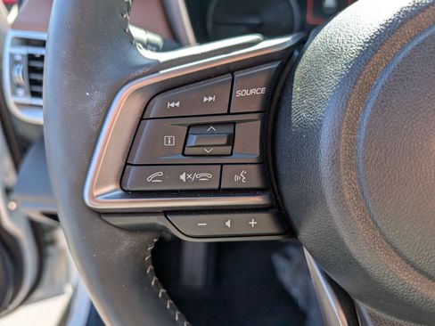 Used 2025 Subaru Outback Touring XT AWD/4WD image 18