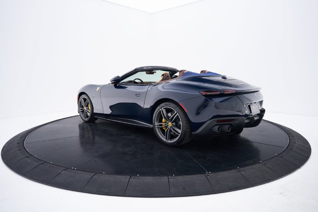 Used 2025 Ferrari Roma Spider RWD image 24