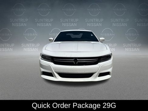 Used 2017 Dodge Charger SE image 6