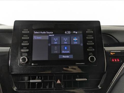 Used 2021 Toyota Camry SE image 23