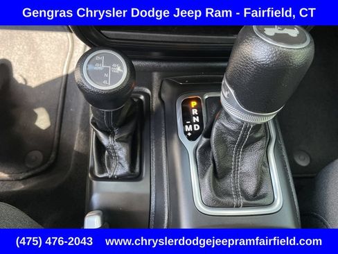 Used 2024 Jeep Wrangler Unlimited w/ Convenience Group AWD/4WD image 40