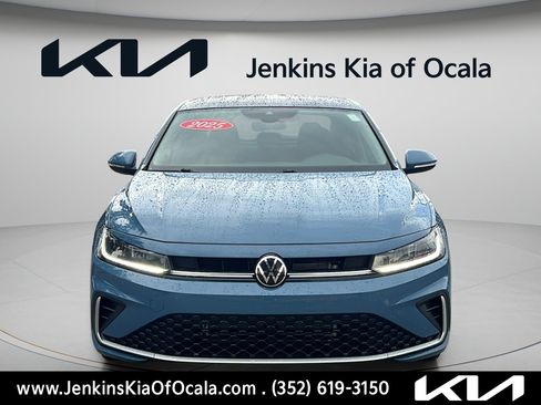 Used 2025 Volkswagen Jetta SEL FWD image 8
