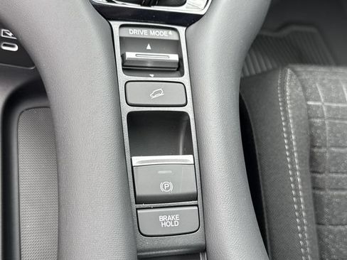 New 2027 Honda HR-V LX image 30