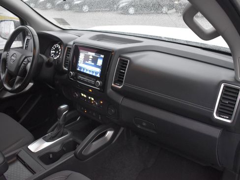 Used 2023 Nissan Frontier SV w/ SV Convenience Package image 49