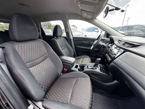 Used 2017 Nissan Rogue AWD image 29