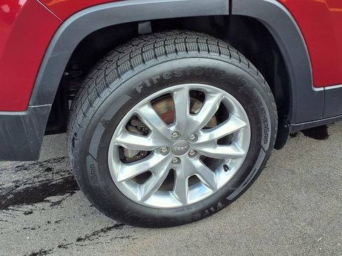 Used 2016 Jeep Cherokee Limited AWD/4WD image 27