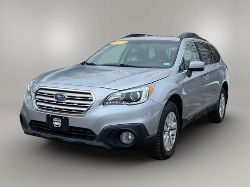 Used 2017 Subaru Outback 2.5i Premium AWD/4WD image 1