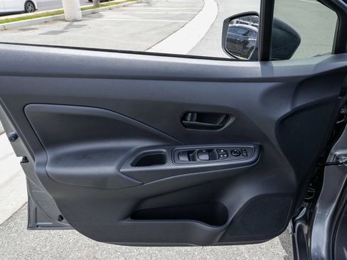 Used 2025 Nissan Versa S w/ Trunk Package FWD image 14