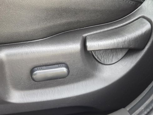 Used 2011 Ford Escape Limited w/ 302A Rapid Spec Order Code image 22