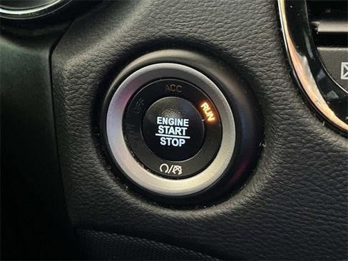 Used 2020 Dodge Durango GT image 33