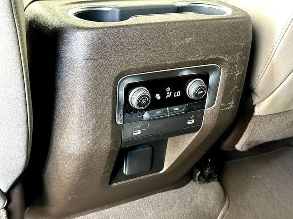 Used 2024 Chevrolet Tahoe LT RWD image 22