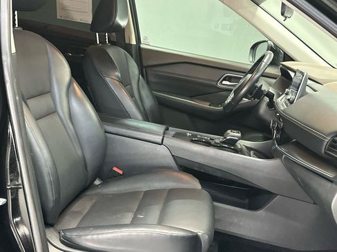 Used 2021 Nissan Rogue SV w/ Premium Package FWD image 10