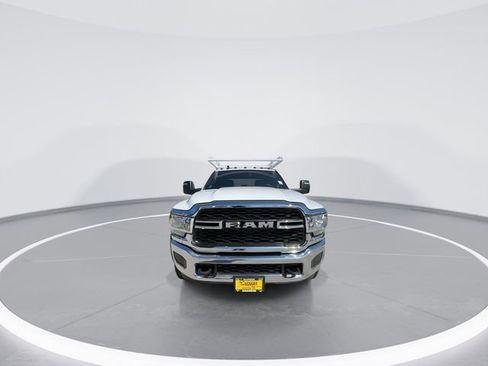 New 2024 RAM 5500 Tradesman w/ Chrome Appearance Group image 3