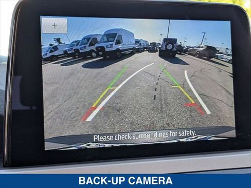 Used 2022 Ford Escape SE w/ SE Sport Appearance Package image 18