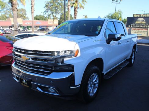 Used 2019 Chevrolet Silverado 1500 LTZ w/ LTZ Plus Package AWD/4WD image 4