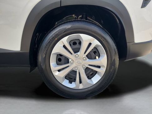 New 2026 Chevrolet Trax LS FWD image 34