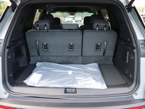 New 2026 Chevrolet Traverse LT w/ Driver Confidence Package image 24