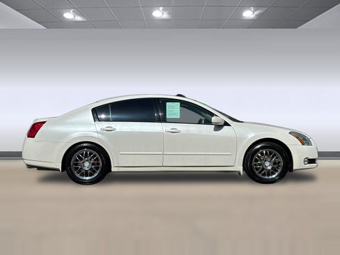 Used 2004 Nissan Maxima 3.5 SL w/ Driver Preferred Pkg FWD image 8