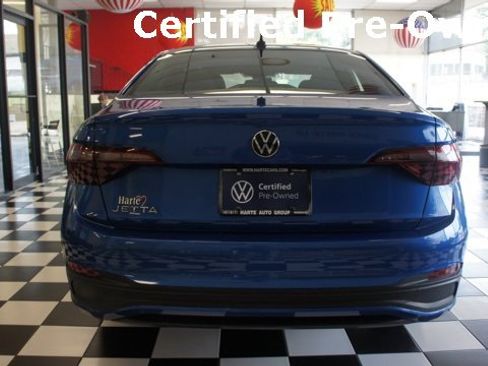 Certified 2023 Volkswagen Jetta Sport image 5