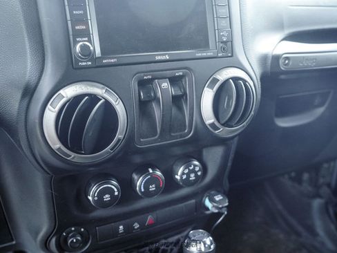 Used 2017 Jeep Wrangler Sport AWD/4WD image 35
