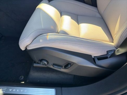New 2026 Volvo XC90 B6 Ultra w/ Protection Package Premier image 11