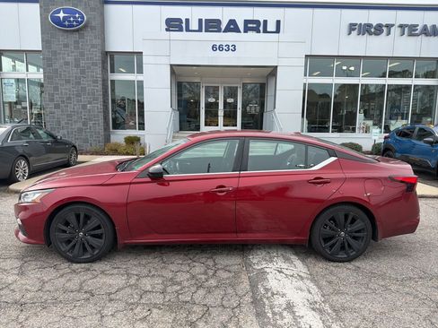 Used 2020 Nissan Altima 2.5 SR image 2