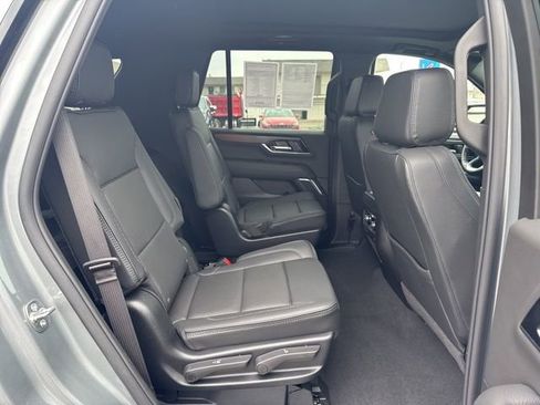 Used 2026 GMC Yukon Denali w/ Sun & Power Step Package image 21