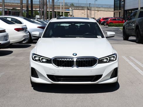Used 2023 BMW 330i Sedan w/ Premium Package RWD image 3