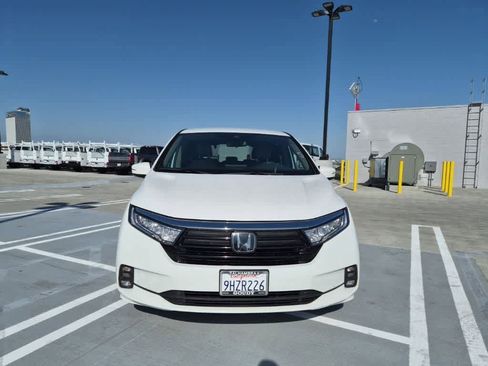 Used 2023 Honda Odyssey EX image 8