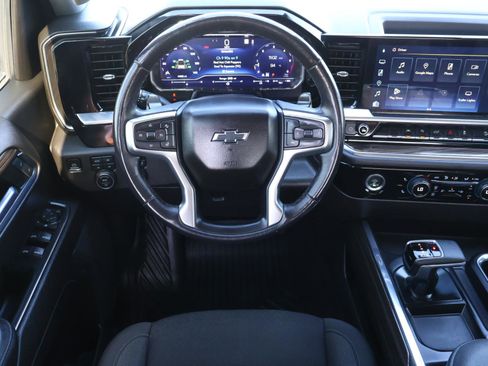 Used 2023 Chevrolet Silverado 1500 LT Trail Boss image 11