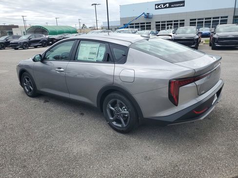 New 2026 Kia K4 LXS image 3