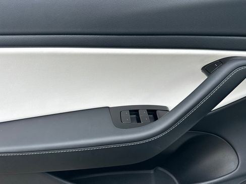 Used 2020 Tesla Model 3 image 11