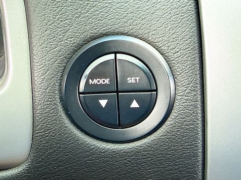 Used 2006 Pontiac GTO RWD image 9