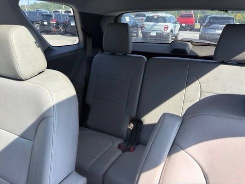 Used 2020 Chevrolet Traverse Premier FWD image 8