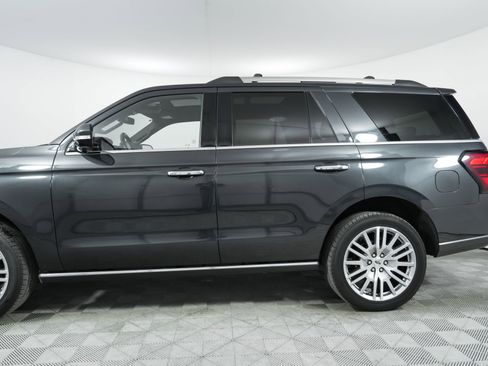 Used 2024 Ford Expedition Limited image 5