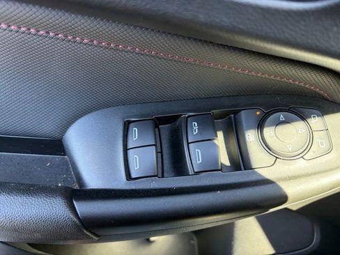 Used 2021 Chevrolet TrailBlazer RS w/ Technology Package image 28