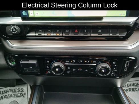 Certified 2022 Chevrolet Silverado 1500 High Country w/ Technology Package image 25