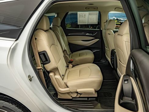 Used 2019 Buick Enclave Essence FWD image 35