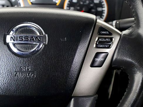 Used 2015 Nissan Titan SV image 40