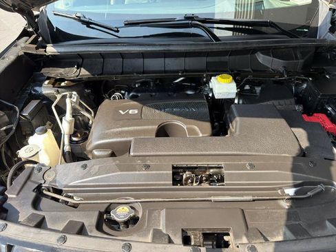 Used 2023 Nissan Pathfinder Platinum w/ Cargo Package FWD image 4