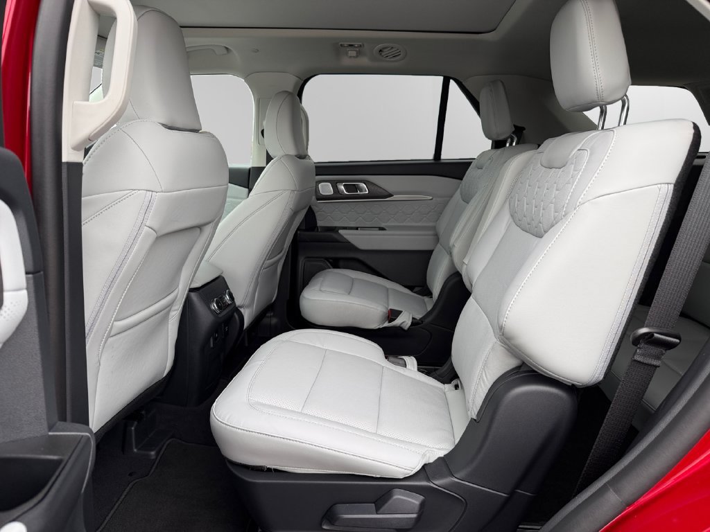 New 2026 Ford Explorer Platinum w/ LUX Leather Package AWD/4WD image 13