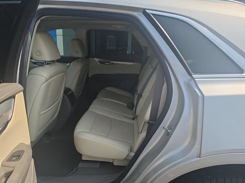 Used 2020 Cadillac XT5 Premium Luxury AWD/4WD image 12
