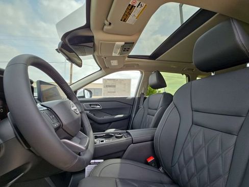 New 2026 Nissan Rogue Platinum AWD/4WD image 7
