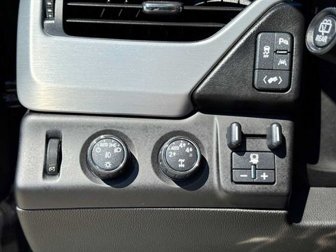 Used 2016 GMC Yukon SLT w/ Open Road Package AWD/4WD image 28