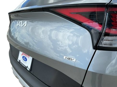 Used 2024 Kia Sportage LX FWD image 13