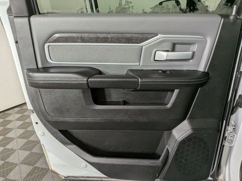 Used 2022 RAM 2500 Big Horn image 31