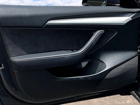 Used 2023 Tesla Model 3 Standard Range RWD image 17