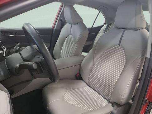 Used 2023 Toyota Camry SE w/ Protection Package (Q2) (TMS) FWD image 17